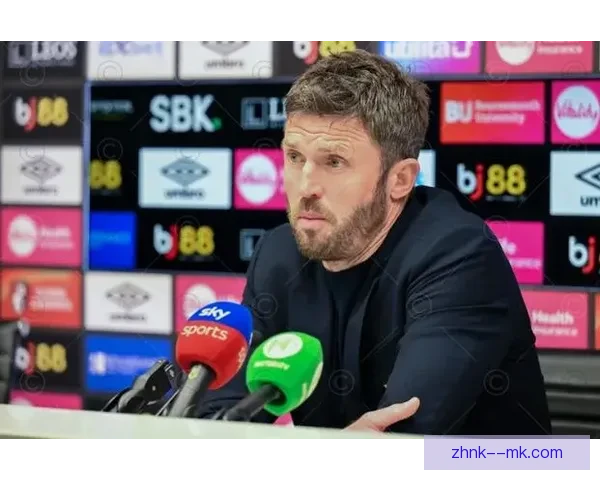 曼联临时主帅卡里克确认麦克托米奈因肌肉问题缺席本场比赛